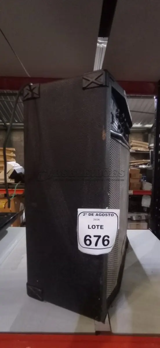 LOTE 676 - 01 CAIXA DE SOM AMPLIFICADA MARCA ONEAL. (NO ESTADO) ATENÇÃO! FAZER A VISITAÇÃO ANTES DE ARREMATAR, NÃO SABEMOS SE FUNCIONA, LEILÃO NÃO TEM GARANTIA E NEM DEVOLUÇÃO, SUJEITO A POSSÍVEIS AVARIAS VISÍVEIS/OCULTAS E/OU AUSÊNCIA DE COMPONENTES.