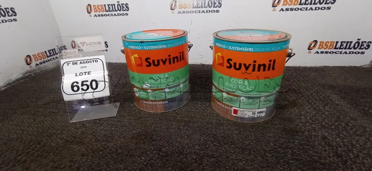 LOTE 650 - 02 LATAS DE TINTAS ESMALTE NA COR BRILHANTE VERMELHO DE 3,6L MARCA SUVINIL. (NO ESTADO) ATENÇÃO! FAZER A VISITAÇÃO ANTES DE ARREMATAR, NÃO SABEMOS SE FUNCIONA, LEILÃO NÃO TEM GARANTIA E NEM DEVOLUÇÃO, SUJEITO A POSSÍVEIS AVARIAS VISÍVEIS/OCULTAS E/OU AUSÊNCIA DE COMPONENTES.