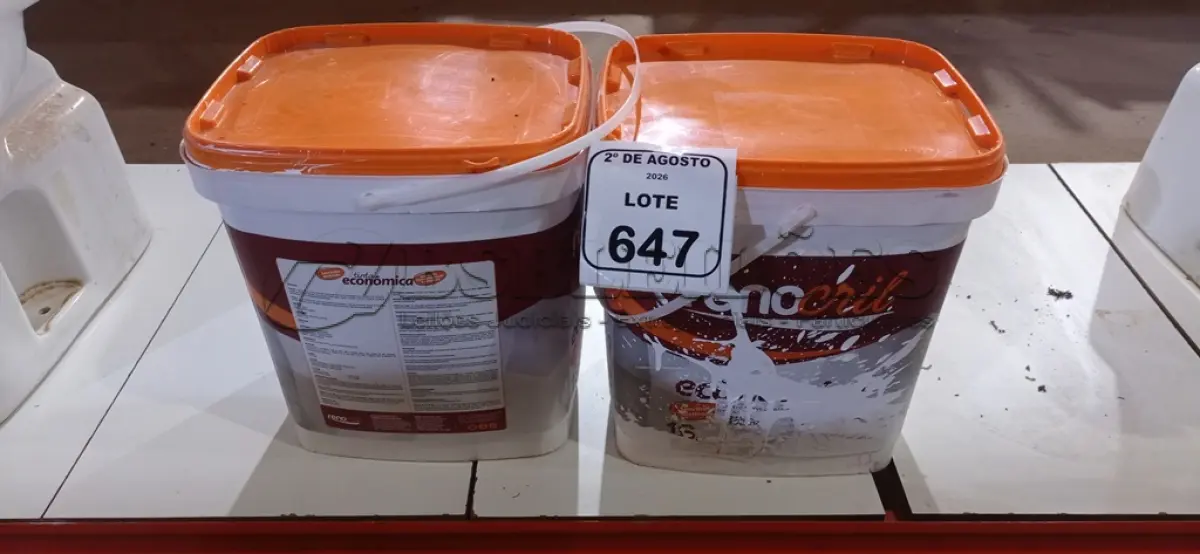 LOTE 647 - 02 BALDES DE TINTA ECONÔMICA 16L NA COR BRANCO NEVE MARCA RENOCRIL. (NO ESTADO) ATENÇÃO! FAZER A VISITAÇÃO ANTES DE ARREMATAR, NÃO SABEMOS SE FUNCIONA, LEILÃO NÃO TEM GARANTIA E NEM DEVOLUÇÃO, SUJEITO A POSSÍVEIS AVARIAS VISÍVEIS/OCULTAS E/OU AUSÊNCIA DE COMPONENTES.