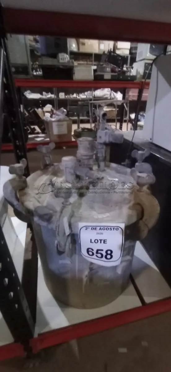 LOTE 658 - 01 TANQUE DE PRESSÃO PARA PINTURA. (NO ESTADO) ATENÇÃO! FAZER A VISITAÇÃO ANTES DE ARREMATAR, NÃO SABEMOS SE FUNCIONA, LEILÃO NÃO TEM GARANTIA E NEM DEVOLUÇÃO, SUJEITO A POSSÍVEIS AVARIAS VISÍVEIS/OCULTAS E/OU AUSÊNCIA DE COMPONENTES.