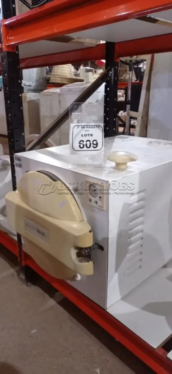LOTE 609 - 01 ESTERILIZADOR TIPO AUTOCLAVE MARCA STERMAX. (NO ESTADO) ATENÇÃO! FAZER A VISITAÇÃO ANTES DE ARREMATAR, NÃO SABEMOS SE FUNCIONA, LEILÃO NÃO TEM GARANTIA E NEM DEVOLUÇÃO, SUJEITO A POSSÍVEIS AVARIAS VISÍVEIS/OCULTAS E/OU AUSÊNCIA DE COMPONENTES.