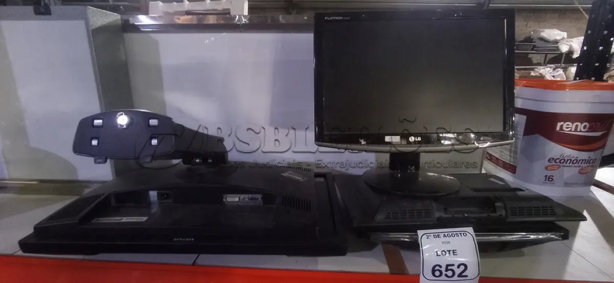 LOTE 652 - 05 MONITORES DE MARCAS E MODELOS DIVERSOS. (NO ESTADO) ATENÇÃO! FAZER A VISITAÇÃO ANTES DE ARREMATAR, NÃO SABEMOS SE FUNCIONA, LEILÃO NÃO TEM GARANTIA E NEM DEVOLUÇÃO, SUJEITO A POSSÍVEIS AVARIAS VISÍVEIS/OCULTAS E/OU AUSÊNCIA DE COMPONENTES.