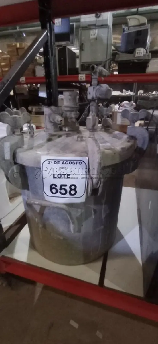 LOTE 658 - 01 TANQUE DE PRESSÃO PARA PINTURA. (NO ESTADO) ATENÇÃO! FAZER A VISITAÇÃO ANTES DE ARREMATAR, NÃO SABEMOS SE FUNCIONA, LEILÃO NÃO TEM GARANTIA E NEM DEVOLUÇÃO, SUJEITO A POSSÍVEIS AVARIAS VISÍVEIS/OCULTAS E/OU AUSÊNCIA DE COMPONENTES.