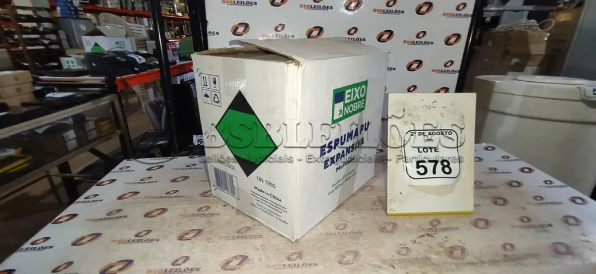 LOTE 578 - 12 UNIDADES DE ESPUMA PU EXPANSIVA MULTIUSO DE 500ML CADA MARCA EIXO NOBRE. (NO ESTADO) ATENÇÃO! FAZER A VISITAÇÃO ANTES DE ARREMATAR, NÃO SABEMOS SE FUNCIONA, LEILÃO NÃO TEM GARANTIA E NEM DEVOLUÇÃO, SUJEITO A POSSÍVEIS AVARIAS VISÍVEIS/OCULTAS E/OU AUSÊNCIA DE COMPONENTES.