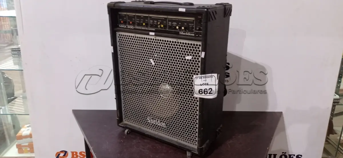 LOTE 662 - 01 CAIXA DE SOM AMPLIFICADORA MARCA SHELDON. (NO ESTADO) ATENÇÃO! FAZER A VISITAÇÃO ANTES DE ARREMATAR, NÃO SABEMOS SE FUNCIONA, LEILÃO NÃO TEM GARANTIA E NEM DEVOLUÇÃO, SUJEITO A POSSÍVEIS AVARIAS VISÍVEIS/OCULTAS E/OU AUSÊNCIA DE COMPONENTES.