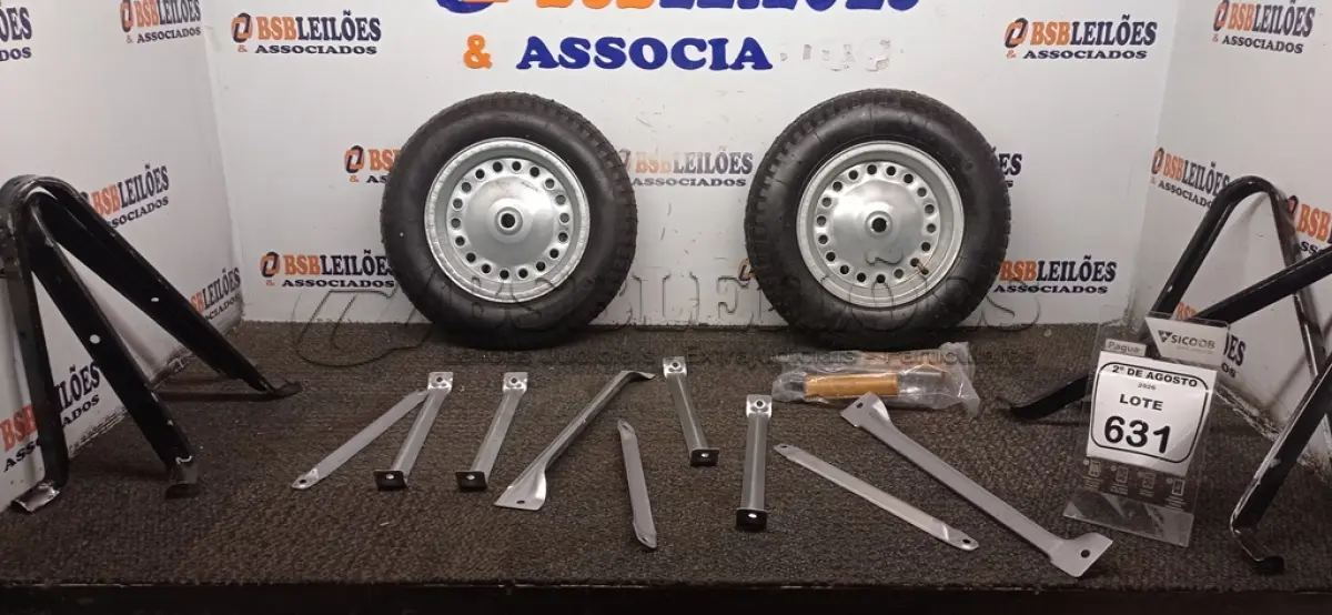 LOTE 631 - 02 KITS DE RODA DE CARRINHO DE MÃO. (NO ESTADO) ATENÇÃO! FAZER A VISITAÇÃO ANTES DE ARREMATAR, NÃO SABEMOS SE FUNCIONA, LEILÃO NÃO TEM GARANTIA E NEM DEVOLUÇÃO, SUJEITO A POSSÍVEIS AVARIAS VISÍVEIS/OCULTAS E/OU AUSÊNCIA DE COMPONENTES.