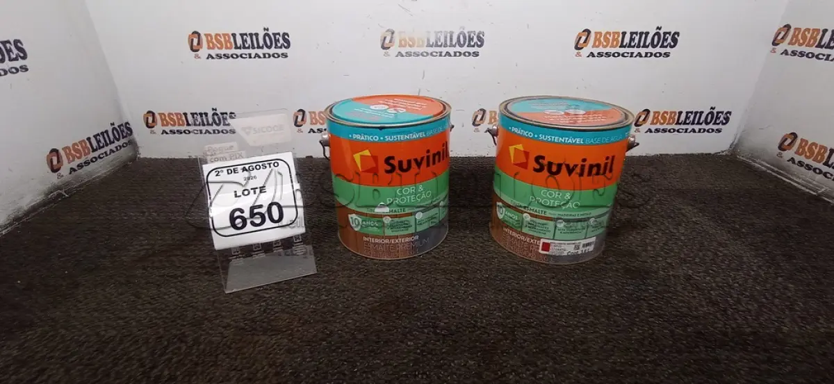LOTE 650 - 02 LATAS DE TINTAS ESMALTE NA COR BRILHANTE VERMELHO DE 3,6L MARCA SUVINIL. (NO ESTADO) ATENÇÃO! FAZER A VISITAÇÃO ANTES DE ARREMATAR, NÃO SABEMOS SE FUNCIONA, LEILÃO NÃO TEM GARANTIA E NEM DEVOLUÇÃO, SUJEITO A POSSÍVEIS AVARIAS VISÍVEIS/OCULTAS E/OU AUSÊNCIA DE COMPONENTES.