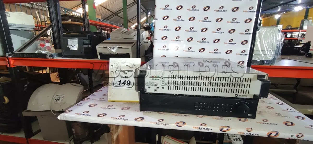 01 DVR MODELO VD 16M 480 MARCA INTELBRAS E 01NOBREAK MARCA MICROSOL