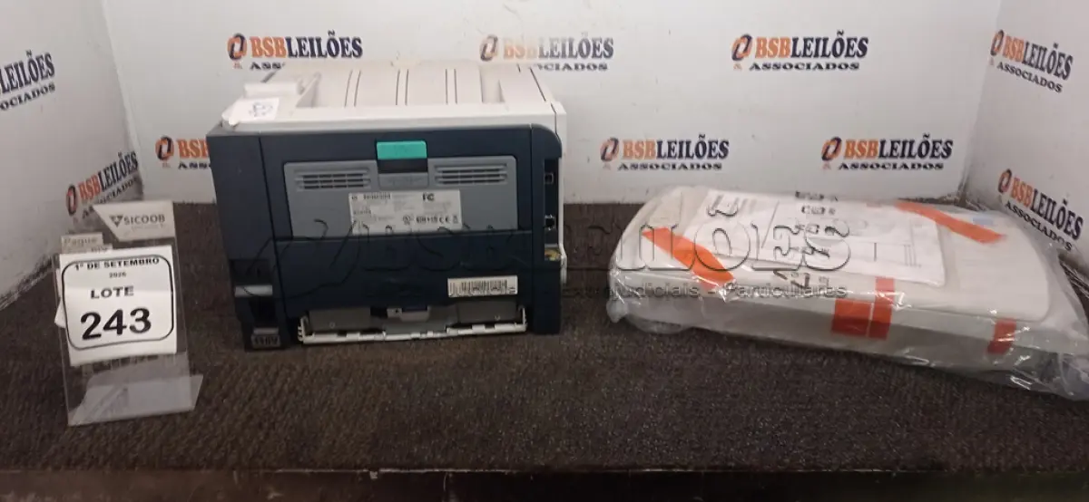 LOTE 243 - 01 SCANNER DE MESA MARCA PANASONIC E 01 IMPRESSORA MODELO LASERJET P2055DN MARCA HP. (NO ESTADO) ATENÇÃO! FAZER A VISITAÇÃO ANTES DE ARREMATAR, NÃO SABEMOS SE FUNCIONA, LEILÃO NÃO TEM GARANTIA E NEM DEVOLUÇÃO, SUJEITO A POSSÍVEIS AVARIAS VISÍVEIS/OCULTAS E/OU AUSÊNCIA DE COMPONENTES.