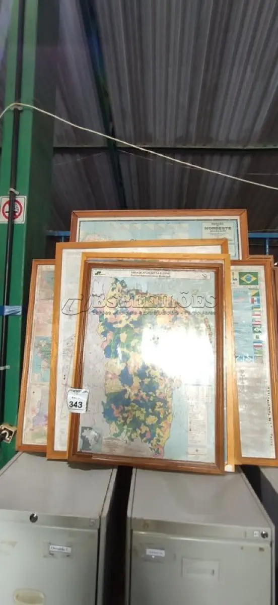 13 QUADROS DE MAPAS DE TAMANHOS DIVERSOS