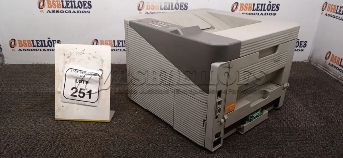LOTE 251 - 01 IMPRESSORA MODELO ML-3750ND MARCA SAMSUNG. (NO ESTADO) ATENÇÃO! FAZER A VISITAÇÃO ANTES DE ARREMATAR, NÃO SABEMOS SE FUNCIONA, LEILÃO NÃO TEM GARANTIA E NEM DEVOLUÇÃO, SUJEITO A POSSÍVEIS AVARIAS VISÍVEIS/OCULTAS E/OU AUSÊNCIA DE COMPONENTES.
