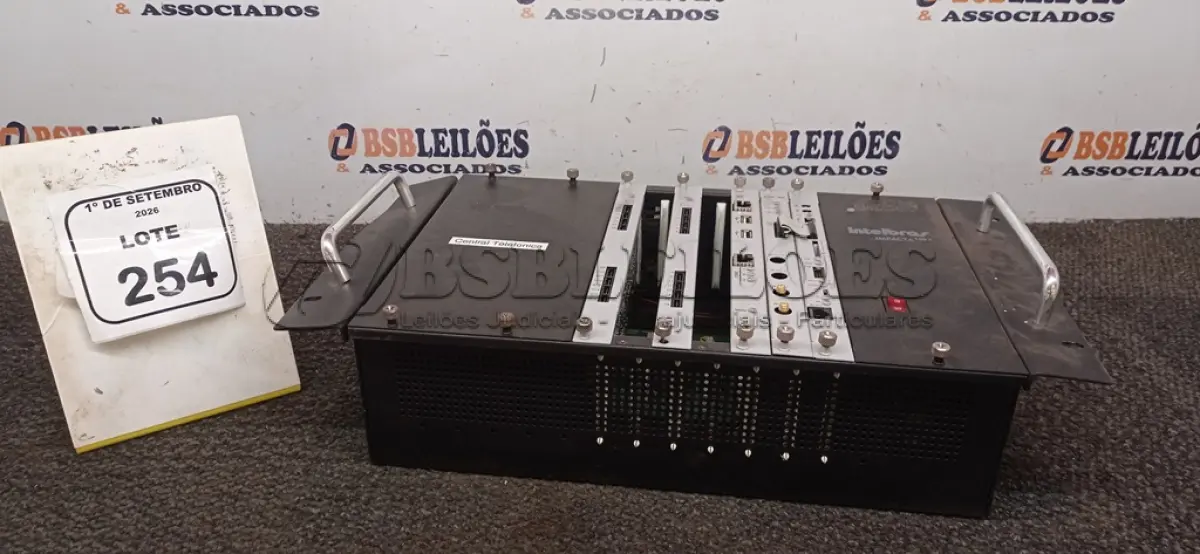 LOTE 254 - 01 CENTRAL TELEFÔNICA MODELO IMPACTA 140R MARCA INTELBRAS. (NO ESTADO) ATENÇÃO! FAZER A VISITAÇÃO ANTES DE ARREMATAR, NÃO SABEMOS SE FUNCIONA, LEILÃO NÃO TEM GARANTIA E NEM DEVOLUÇÃO, SUJEITO A POSSÍVEIS AVARIAS VISÍVEIS/OCULTAS E/OU AUSÊNCIA DE COMPONENTES.