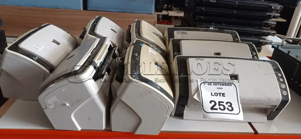 LOTE 253 - 08 SCANNERS MODELO FI-6140 MARCA FUJITU. (NO ESTADO) ATENÇÃO! FAZER A VISITAÇÃO ANTES DE ARREMATAR, NÃO SABEMOS SE FUNCIONA, LEILÃO NÃO TEM GARANTIA E NEM DEVOLUÇÃO, SUJEITO A POSSÍVEIS AVARIAS VISÍVEIS/OCULTAS E/OU AUSÊNCIA DE COMPONENTES.