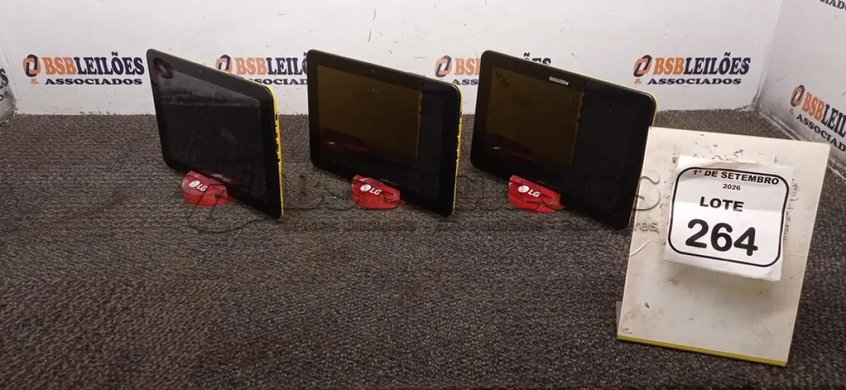 LOTE 264 - 03 TABLETS MARCA POSITIVO SEM FONTE. (NO ESTADO) ATENÇÃO! FAZER A VISITAÇÃO ANTES DE ARREMATAR, NÃO SABEMOS SE FUNCIONA, LEILÃO NÃO TEM GARANTIA E NEM DEVOLUÇÃO, SUJEITO A POSSÍVEIS AVARIAS VISÍVEIS/OCULTAS E/OU AUSÊNCIA DE COMPONENTES.