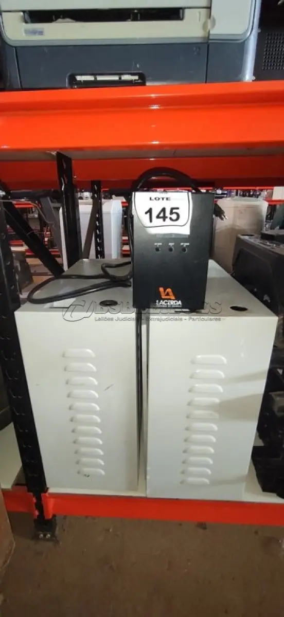 01 NOBREAK E 02 BANCOS DE BATERIAS