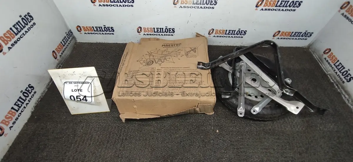 LOTE 054 - 02 KITS DE RODA DE CARRINHO DE MÃO. (NO ESTADO) ATENÇÃO! FAZER A VISITAÇÃO ANTES DE ARREMATAR, NÃO SABEMOS SE FUNCIONA, LEILÃO NÃO TEM GARANTIA E NEM DEVOLUÇÃO, SUJEITO A POSSÍVEIS AVARIAS VISÍVEIS/OCULTAS E/OU AUSÊNCIA DE COMPONENTES.