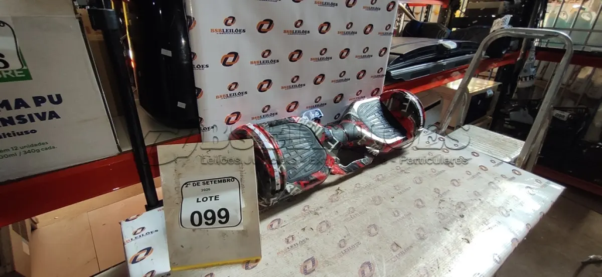 LOTE 099 - 01 HOVERBOARD SEM CARREGADOR. (NO ESTADO) ATENÇÃO! FAZER A VISITAÇÃO ANTES DE ARREMATAR, NÃO SABEMOS SE FUNCIONA, LEILÃO NÃO TEM GARANTIA E NEM DEVOLUÇÃO, SUJEITO A POSSÍVEIS AVARIAS VISÍVEIS/OCULTAS E/OU AUSÊNCIA DE COMPONENTES.