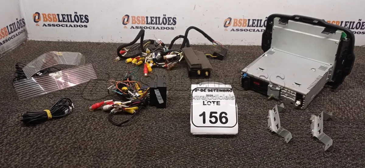 LOTE 156 - 01 MULTIMIDIA AUTOMOTIVA. (NO ESTADO) ATENÇÃO! FAZER A VISITAÇÃO ANTES DE ARREMATAR, NÃO SABEMOS SE FUNCIONA, LEILÃO NÃO TEM GARANTIA E NEM DEVOLUÇÃO, SUJEITO A POSSÍVEIS AVARIAS VISÍVEIS/OCULTAS E/OU AUSÊNCIA DE COMPONENTES.