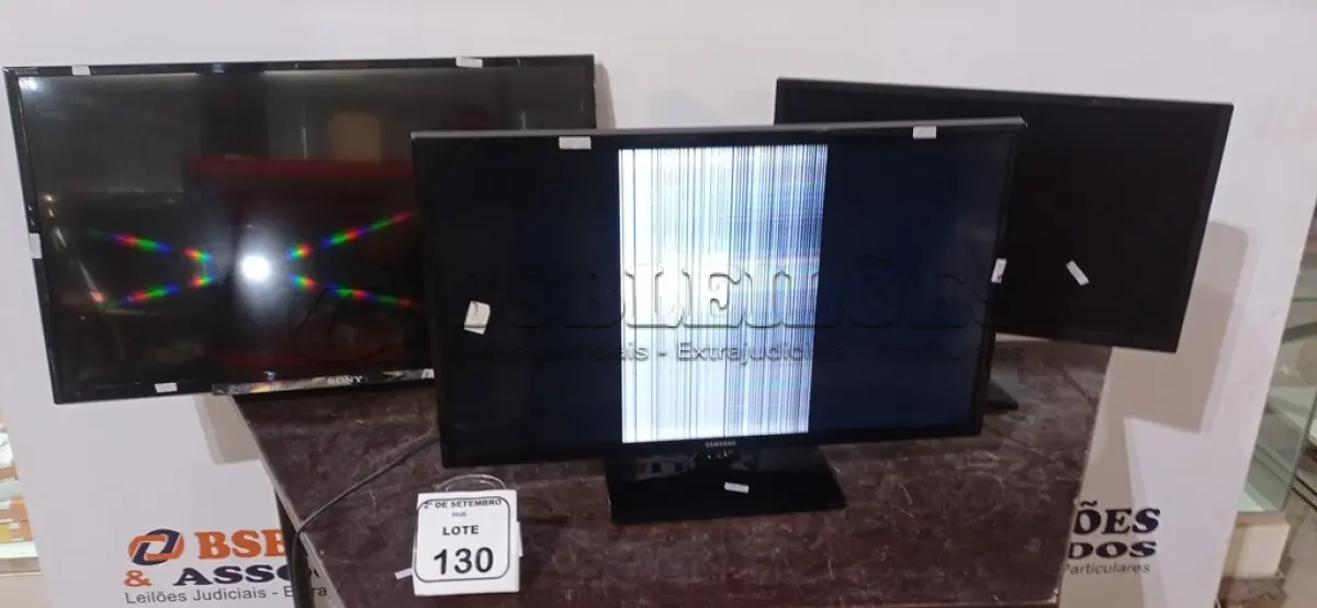 LOTE 130 - 01 TV 31’’ MARCA SONY E 02 MONITORES MARCAS LG E SAMSUNG. (NO ESTADO) ATENÇÃO! FAZER A VISITAÇÃO ANTES DE ARREMATAR, NÃO SABEMOS SE FUNCIONA, LEILÃO NÃO TEM GARANTIA E NEM DEVOLUÇÃO, SUJEITO A POSSÍVEIS AVARIAS VISÍVEIS/OCULTAS E/OU AUSÊNCIA DE COMPONENTES.