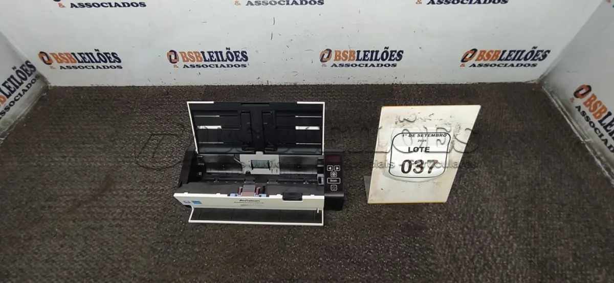 LOTE 037 - 01 SCANNER MARCA AVISION. (NO ESTADO) ATENÇÃO! FAZER A VISITAÇÃO ANTES DE ARREMATAR, NÃO SABEMOS SE FUNCIONA, LEILÃO NÃO TEM GARANTIA E NEM DEVOLUÇÃO, SUJEITO A POSSÍVEIS AVARIAS VISÍVEIS/OCULTAS E/OU AUSÊNCIA DE COMPONENTES.