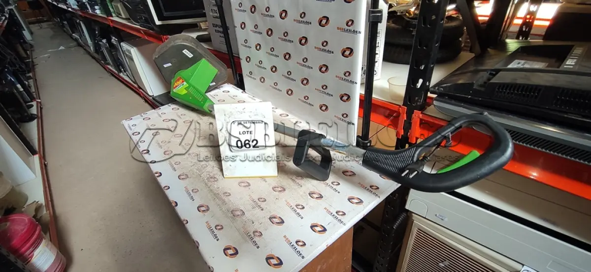 LOTE 062 - 01 ROÇADEIRA ELÉTRICA MODELO 220V 1500 TURBO MASTER MARCA TRAPP. (NO ESTADO) ATENÇÃO! FAZER A VISITAÇÃO ANTES DE ARREMATAR, NÃO SABEMOS SE FUNCIONA, LEILÃO NÃO TEM GARANTIA E NEM DEVOLUÇÃO, SUJEITO A POSSÍVEIS AVARIAS VISÍVEIS/OCULTAS E/OU AUSÊNCIA DE COMPONENTES.
