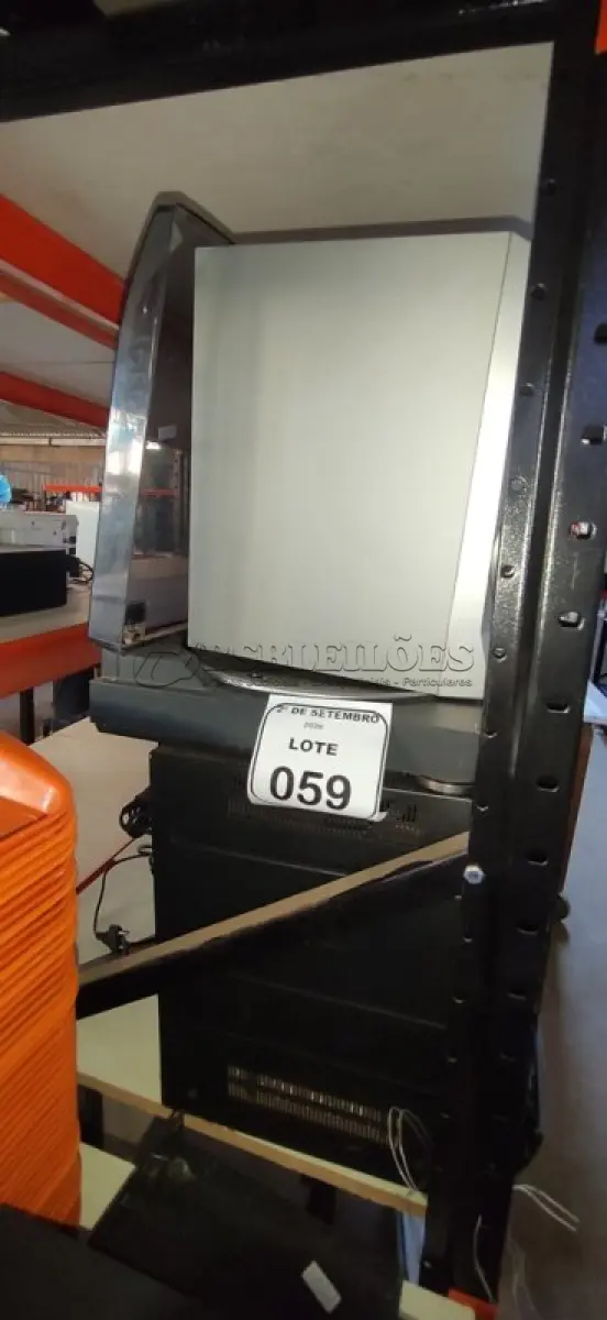 LOTE 059 - 01 TOCA DISCOS MARCA AIWA, 01 APARELHO DE SOM 3 EM 1 MARCA AIWA E 01 MINI SYSTEM COM 02 CAIXAS DE SOM MARCA LG. (NO ESTADO) ATENÇÃO! FAZER A VISITAÇÃO ANTES DE ARREMATAR, NÃO SABEMOS SE FUNCIONA, LEILÃO NÃO TEM GARANTIA E NEM DEVOLUÇÃO, SUJEITO A POSSÍVEIS AVARIAS VISÍVEIS/OCULTAS E/OU AUSÊNCIA DE COMPONENTES.