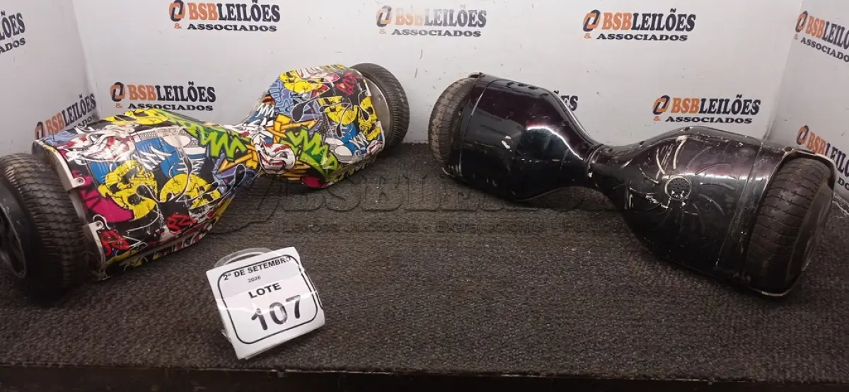 LOTE 107 - 02 HOVERBOARDS SEM CARREGADOR. (NO ESTADO) ATENÇÃO! FAZER A VISITAÇÃO ANTES DE ARREMATAR, NÃO SABEMOS SE FUNCIONA, LEILÃO NÃO TEM GARANTIA E NEM DEVOLUÇÃO, SUJEITO A POSSÍVEIS AVARIAS VISÍVEIS/OCULTAS E/OU AUSÊNCIA DE COMPONENTES.