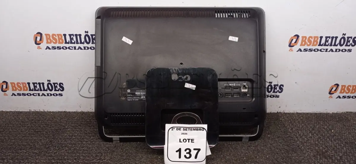 LOTE 137 - 01 COMPUTADOR ALL IN ONE MARCA HP. (NO ESTADO) ATENÇÃO! FAZER A VISITAÇÃO ANTES DE ARREMATAR, NÃO SABEMOS SE FUNCIONA, LEILÃO NÃO TEM GARANTIA E NEM DEVOLUÇÃO, SUJEITO A POSSÍVEIS AVARIAS VISÍVEIS/OCULTAS E/OU AUSÊNCIA DE COMPONENTES.