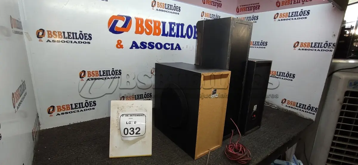 LOTE 032 - 01 CAIXA ACÚSTICA MARCA SHARP E 02 CAIXAS SUBWOOFER MARCAS LG E LENOXX. (NO ESTADO) ATENÇÃO! FAZER A VISITAÇÃO ANTES DE ARREMATAR, NÃO SABEMOS SE FUNCIONA, LEILÃO NÃO TEM GARANTIA E NEM DEVOLUÇÃO, SUJEITO A POSSÍVEIS AVARIAS VISÍVEIS/OCULTAS E/OU AUSÊNCIA DE COMPONENTES.