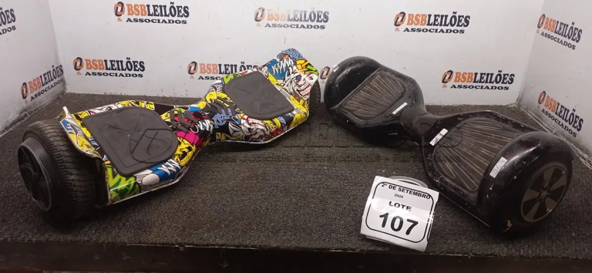 LOTE 107 - 02 HOVERBOARDS SEM CARREGADOR. (NO ESTADO) ATENÇÃO! FAZER A VISITAÇÃO ANTES DE ARREMATAR, NÃO SABEMOS SE FUNCIONA, LEILÃO NÃO TEM GARANTIA E NEM DEVOLUÇÃO, SUJEITO A POSSÍVEIS AVARIAS VISÍVEIS/OCULTAS E/OU AUSÊNCIA DE COMPONENTES.