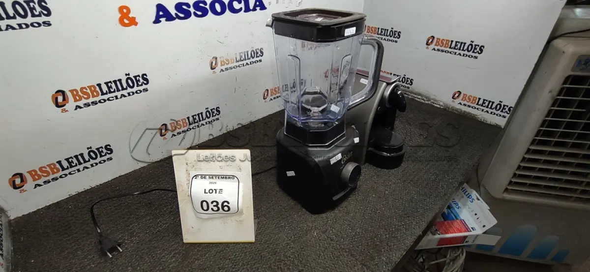 LOTE 036 - 01 LIQUIDIFICADOR MARCA OSTER E 01 CAFETEIRA. (NO ESTADO) ATENÇÃO! FAZER A VISITAÇÃO ANTES DE ARREMATAR, NÃO SABEMOS SE FUNCIONA, LEILÃO NÃO TEM GARANTIA E NEM DEVOLUÇÃO, SUJEITO A POSSÍVEIS AVARIAS VISÍVEIS/OCULTAS E/OU AUSÊNCIA DE COMPONENTES.