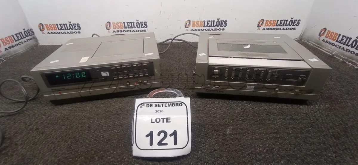 LOTE 121 - 01 SINTONIZADOR E TEMPORIZADOR MARCA PANASONIC E 01 GRAVADOR DE VÍDEO CASSETE MARCA PANASONIC. (NO ESTADO) ATENÇÃO! FAZER A VISITAÇÃO ANTES DE ARREMATAR, NÃO SABEMOS SE FUNCIONA, LEILÃO NÃO TEM GARANTIA E NEM DEVOLUÇÃO, SUJEITO A POSSÍVEIS AVARIAS VISÍVEIS/OCULTAS E/OU AUSÊNCIA DE COMPONENTES.