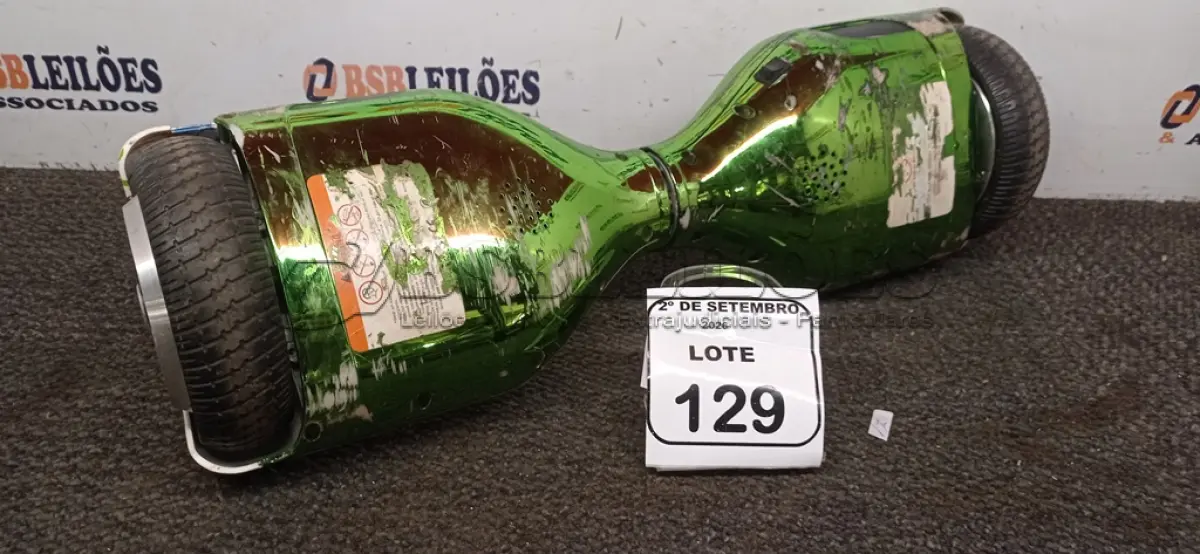 LOTE 129 - 01 HOVERBOARD SEM CARREGADOR. (NO ESTADO) ATENÇÃO! FAZER A VISITAÇÃO ANTES DE ARREMATAR, NÃO SABEMOS SE FUNCIONA, LEILÃO NÃO TEM GARANTIA E NEM DEVOLUÇÃO, SUJEITO A POSSÍVEIS AVARIAS VISÍVEIS/OCULTAS E/OU AUSÊNCIA DE COMPONENTES.