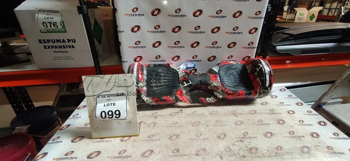LOTE 099 - 01 HOVERBOARD SEM CARREGADOR. (NO ESTADO) ATENÇÃO! FAZER A VISITAÇÃO ANTES DE ARREMATAR, NÃO SABEMOS SE FUNCIONA, LEILÃO NÃO TEM GARANTIA E NEM DEVOLUÇÃO, SUJEITO A POSSÍVEIS AVARIAS VISÍVEIS/OCULTAS E/OU AUSÊNCIA DE COMPONENTES.
