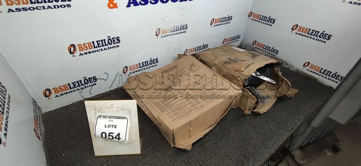 LOTE 054 - 02 KITS DE RODA DE CARRINHO DE MÃO. (NO ESTADO) ATENÇÃO! FAZER A VISITAÇÃO ANTES DE ARREMATAR, NÃO SABEMOS SE FUNCIONA, LEILÃO NÃO TEM GARANTIA E NEM DEVOLUÇÃO, SUJEITO A POSSÍVEIS AVARIAS VISÍVEIS/OCULTAS E/OU AUSÊNCIA DE COMPONENTES.