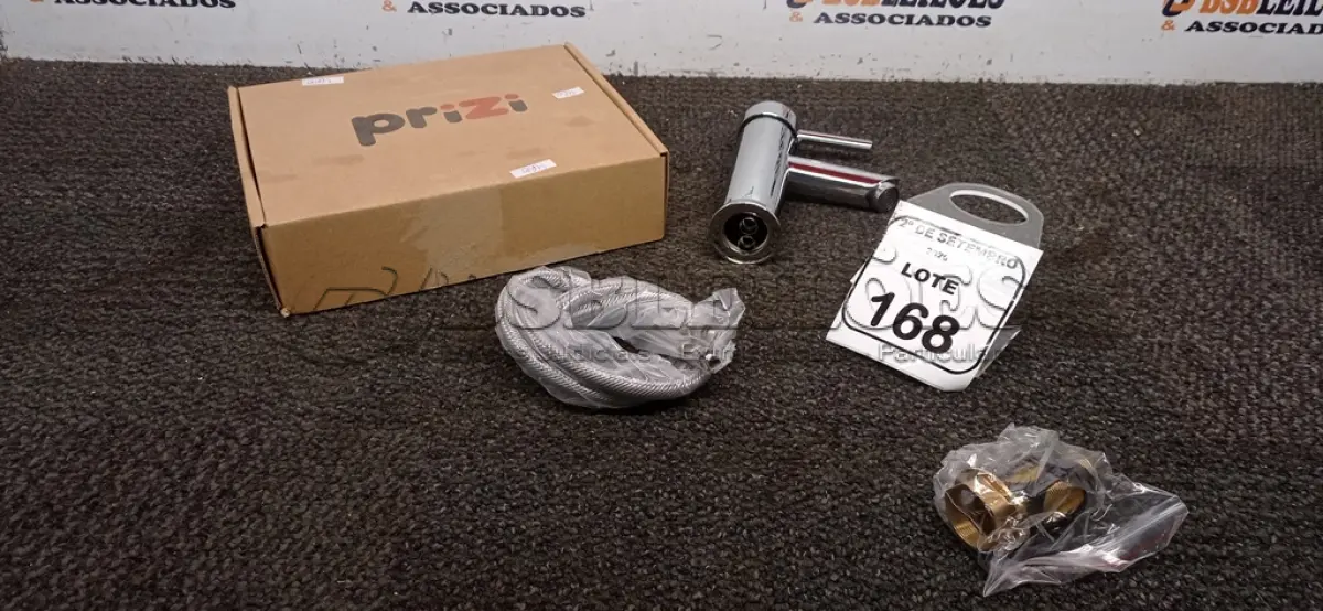 LOTE 168 - 01 TORNEIRA MISTURADOR MARCA PRIZI COM ACESSÓRIOS. (NO ESTADO) ATENÇÃO! FAZER A VISITAÇÃO ANTES DE ARREMATAR, NÃO SABEMOS SE FUNCIONA, LEILÃO NÃO TEM GARANTIA E NEM DEVOLUÇÃO, SUJEITO A POSSÍVEIS AVARIAS VISÍVEIS/OCULTAS E/OU AUSÊNCIA DE COMPONENTES.