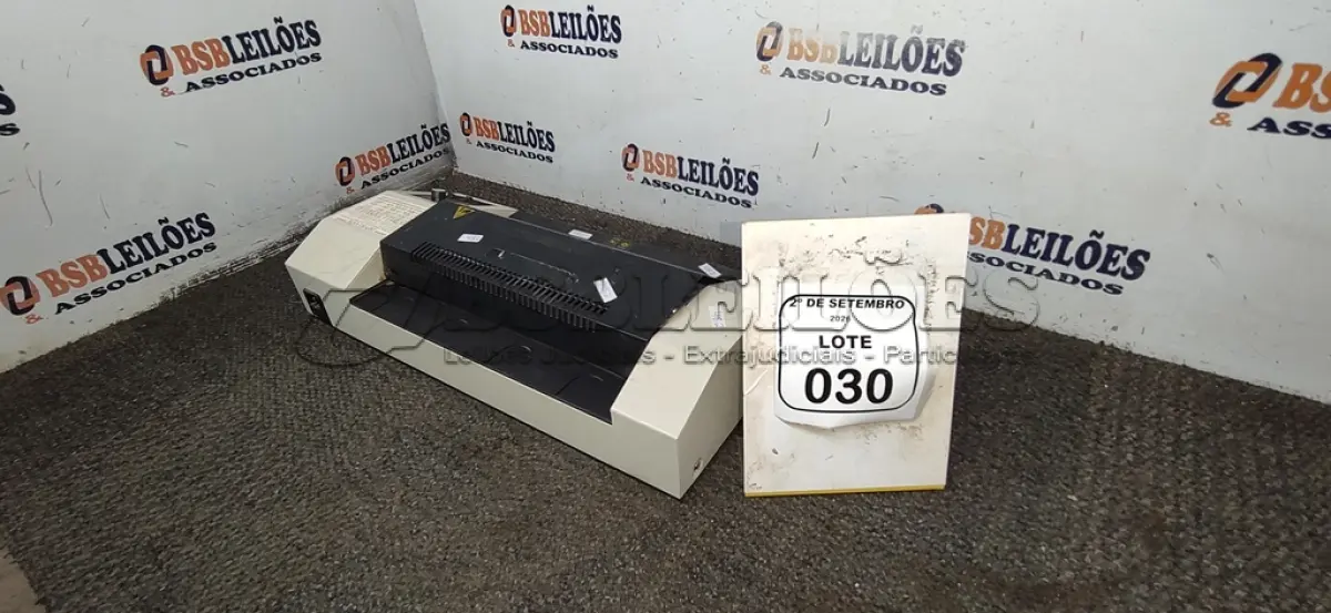 LOTE 030 - 01 SELADORA TÉRMICA MODELO A3-33OC. (NO ESTADO) ATENÇÃO! FAZER A VISITAÇÃO ANTES DE ARREMATAR, NÃO SABEMOS SE FUNCIONA, LEILÃO NÃO TEM GARANTIA E NEM DEVOLUÇÃO, SUJEITO A POSSÍVEIS AVARIAS VISÍVEIS/OCULTAS E/OU AUSÊNCIA DE COMPONENTES.