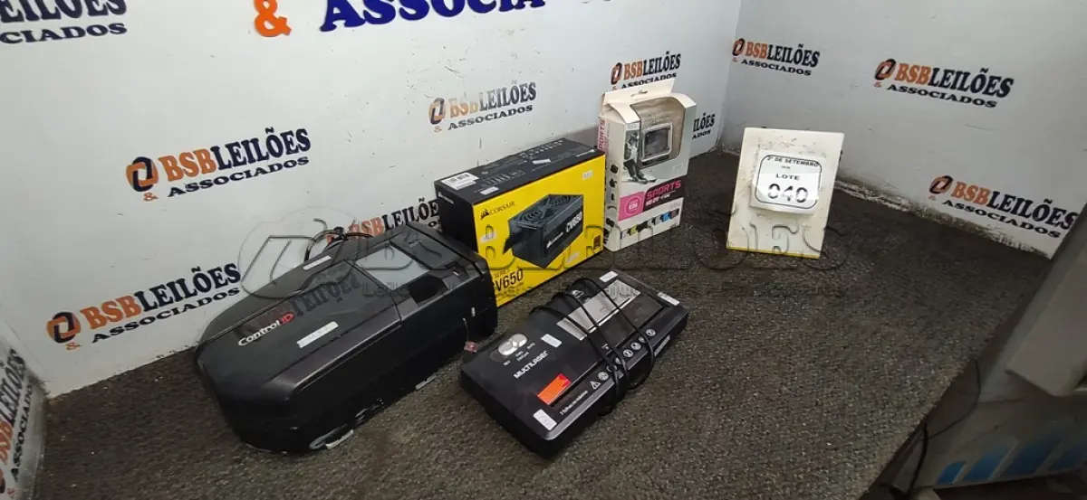 LOTE 040 - 01 FONTE ALIMENTAÇÃO MODELO CV650 MARCA CORSAIR, 01 MINI CÂMERA DE ESPORTES HD DV, 01 RELÓGIO DE PONTO E 01 FRAGMENTADORA DE PAPEL. (NO ESTADO) ATENÇÃO! FAZER A VISITAÇÃO ANTES DE ARREMATAR, NÃO SABEMOS SE FUNCIONA, LEILÃO NÃO TEM GARANTIA E NEM DEVOLUÇÃO, SUJEITO A POSSÍVEIS AVARIAS VISÍVEIS/OCULTAS E/OU AUSÊNCIA DE COMPONENTES.