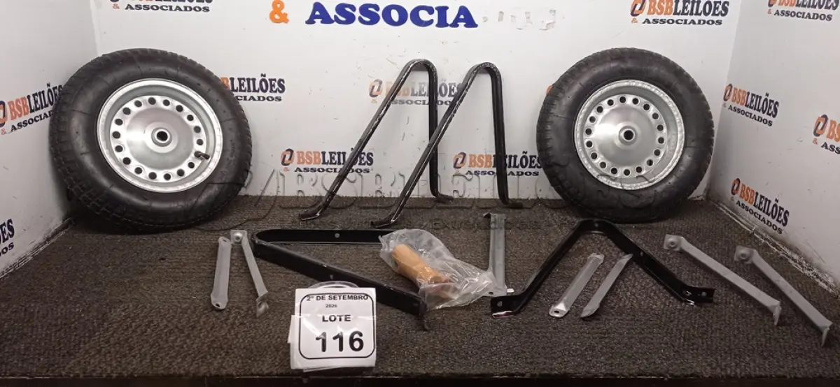 LOTE 116 - 02 KITS DE RODA DE CARRINHO DE MÃO. (NO ESTADO) ATENÇÃO! FAZER A VISITAÇÃO ANTES DE ARREMATAR, NÃO SABEMOS SE FUNCIONA, LEILÃO NÃO TEM GARANTIA E NEM DEVOLUÇÃO, SUJEITO A POSSÍVEIS AVARIAS VISÍVEIS/OCULTAS E/OU AUSÊNCIA DE COMPONENTES.