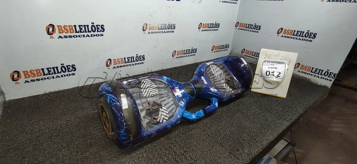 LOTE 012 - 01 HOVERBOARD SEM CARREGADOR. (NO ESTADO) ATENÇÃO! FAZER A VISITAÇÃO ANTES DE ARREMATAR, NÃO SABEMOS SE FUNCIONA, LEILÃO NÃO TEM GARANTIA E NEM DEVOLUÇÃO, SUJEITO A POSSÍVEIS AVARIAS VISÍVEIS/OCULTAS E/OU AUSÊNCIA DE COMPONENTES.