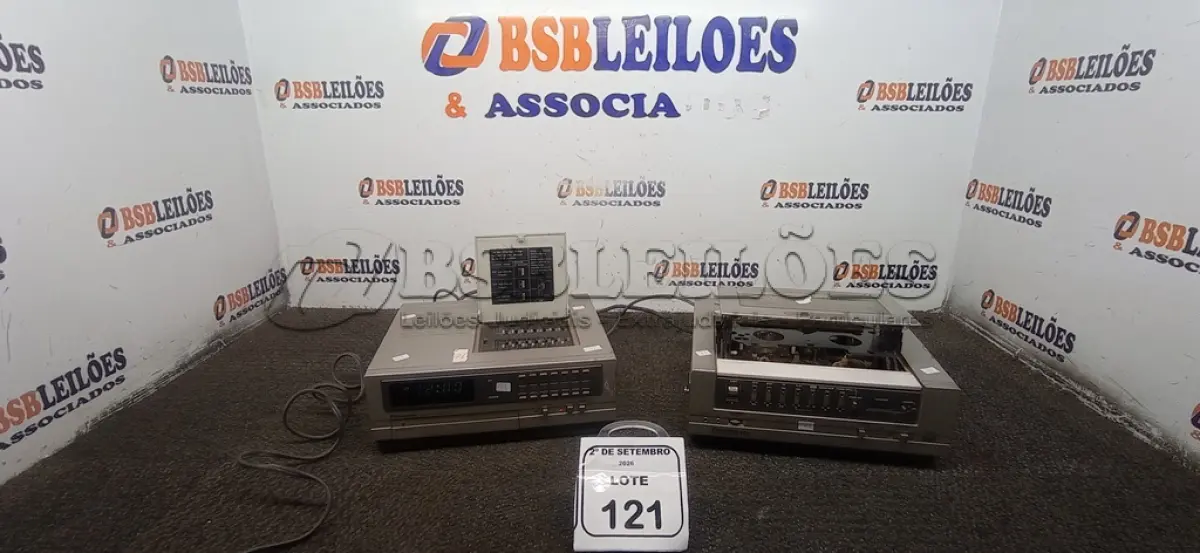 LOTE 121 - 01 SINTONIZADOR E TEMPORIZADOR MARCA PANASONIC E 01 GRAVADOR DE VÍDEO CASSETE MARCA PANASONIC. (NO ESTADO) ATENÇÃO! FAZER A VISITAÇÃO ANTES DE ARREMATAR, NÃO SABEMOS SE FUNCIONA, LEILÃO NÃO TEM GARANTIA E NEM DEVOLUÇÃO, SUJEITO A POSSÍVEIS AVARIAS VISÍVEIS/OCULTAS E/OU AUSÊNCIA DE COMPONENTES.