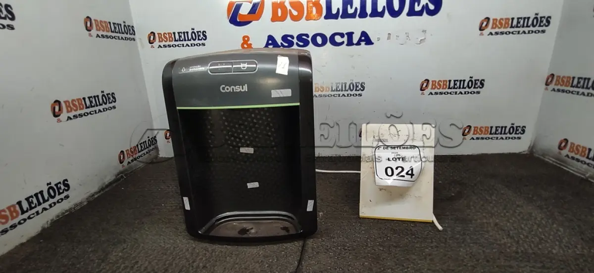 LOTE 024 - 01 PURIFICADOR DE ÁGUA MARCA CONSUL. (NO ESTADO) ATENÇÃO! FAZER A VISITAÇÃO ANTES DE ARREMATAR, NÃO SABEMOS SE FUNCIONA, LEILÃO NÃO TEM GARANTIA E NEM DEVOLUÇÃO, SUJEITO A POSSÍVEIS AVARIAS VISÍVEIS/OCULTAS E/OU AUSÊNCIA DE COMPONENTES.