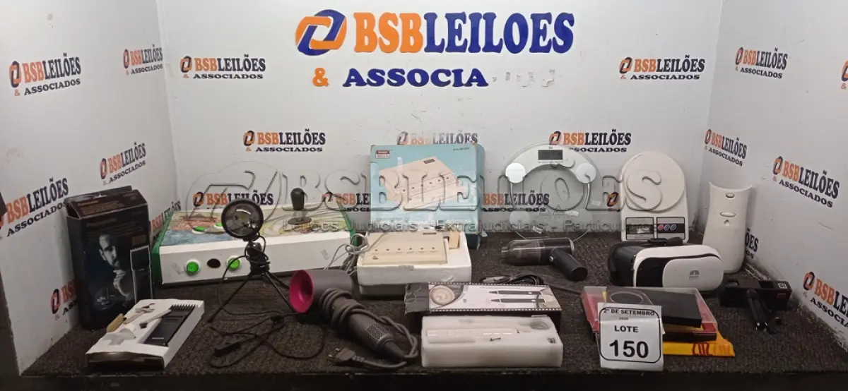 LOTE 150 - 01 LOTE COM SECRETÁRIA ELETRÔNICA, BALANÇAS, MÁQUINA DE CORTAR CABELO, JOYSTIC DE ARADE E ELETRÔNICOS DIVERSOS. (NO ESTADO) ATENÇÃO! FAZER A VISITAÇÃO ANTES DE ARREMATAR, NÃO SABEMOS SE FUNCIONA, LEILÃO NÃO TEM GARANTIA E NEM DEVOLUÇÃO, SUJEITO A POSSÍVEIS AVARIAS VISÍVEIS/OCULTAS E/OU AUSÊNCIA DE COMPONENTES.