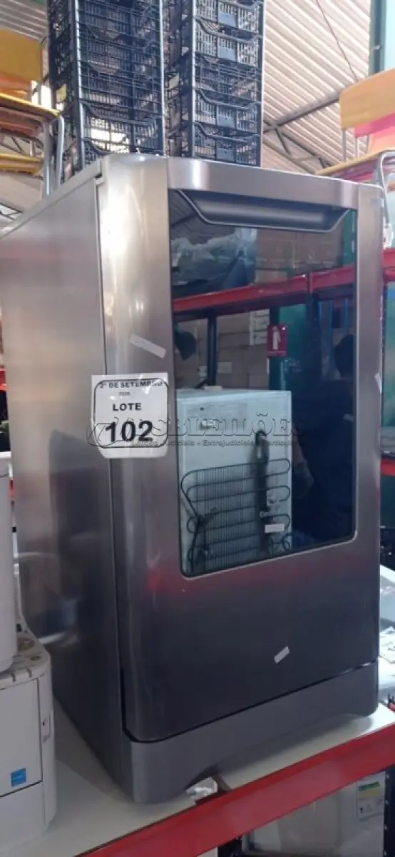 LOTE 102 - 01 LAVA LOUÇA MARCA ELECTROLUX. (NO ESTADO) ATENÇÃO! FAZER A VISITAÇÃO ANTES DE ARREMATAR, NÃO SABEMOS SE FUNCIONA, LEILÃO NÃO TEM GARANTIA E NEM DEVOLUÇÃO, SUJEITO A POSSÍVEIS AVARIAS VISÍVEIS/OCULTAS E/OU AUSÊNCIA DE COMPONENTES.