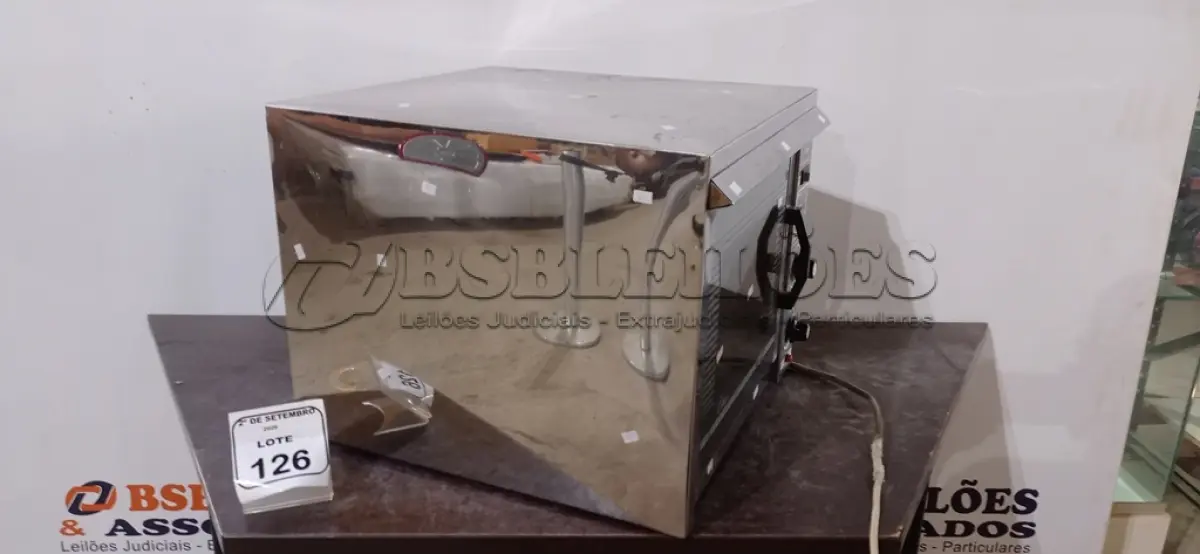 LOTE 126 - 01 FORNO ELÉTRICO MODELO CRYSTAL 175 MARCA LAYER. (NO ESTADO) ATENÇÃO! FAZER A VISITAÇÃO ANTES DE ARREMATAR, NÃO SABEMOS SE FUNCIONA, LEILÃO NÃO TEM GARANTIA E NEM DEVOLUÇÃO, SUJEITO A POSSÍVEIS AVARIAS VISÍVEIS/OCULTAS E/OU AUSÊNCIA DE COMPONENTES.