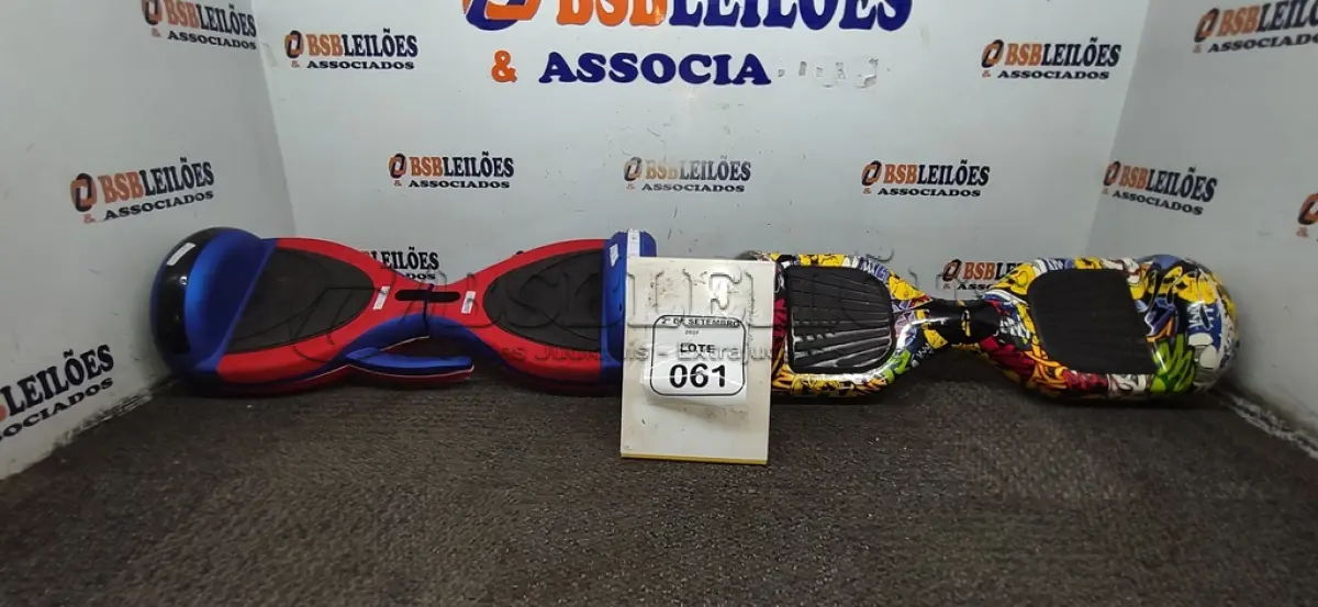 LOTE 061 - 02 HOVERBOARDS SEM CARREGADOR. (NO ESTADO) ATENÇÃO! FAZER A VISITAÇÃO ANTES DE ARREMATAR, NÃO SABEMOS SE FUNCIONA, LEILÃO NÃO TEM GARANTIA E NEM DEVOLUÇÃO, SUJEITO A POSSÍVEIS AVARIAS VISÍVEIS/OCULTAS E/OU AUSÊNCIA DE COMPONENTES.