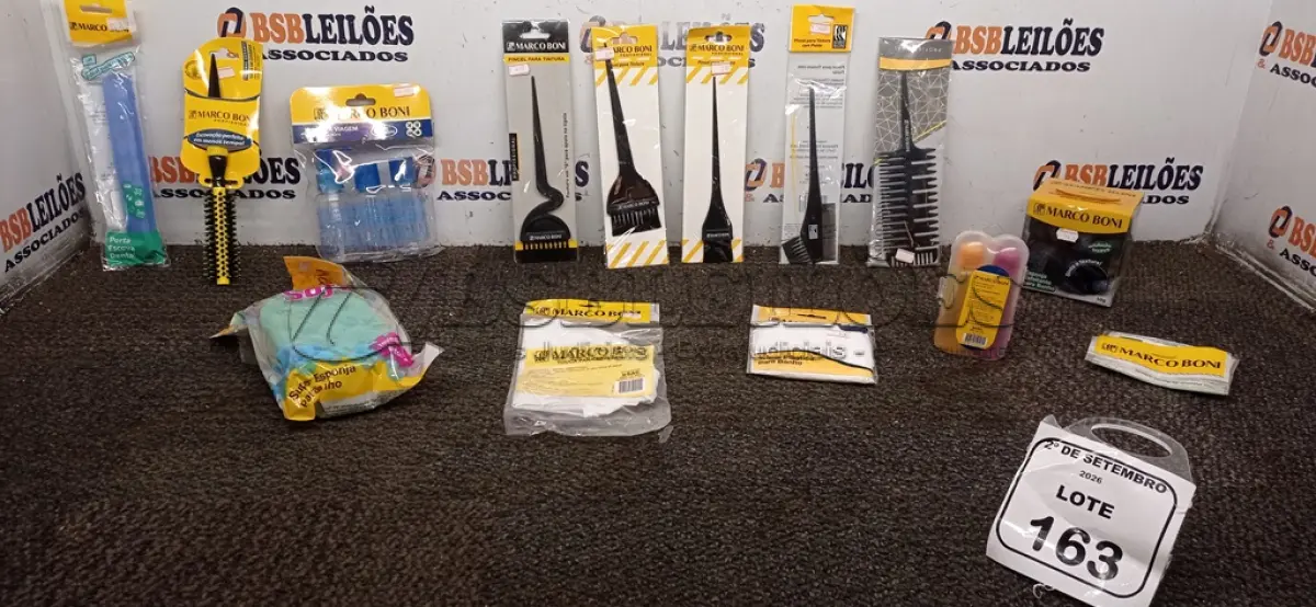 LOTE 163 - 01 LOTE COM UTENSÍLIOS DE HIGIENE E CUIDADOS PESSOAIS DIVERSOS. (NO ESTADO) ATENÇÃO! FAZER A VISITAÇÃO ANTES DE ARREMATAR, NÃO SABEMOS SE FUNCIONA, LEILÃO NÃO TEM GARANTIA E NEM DEVOLUÇÃO, SUJEITO A POSSÍVEIS AVARIAS VISÍVEIS/OCULTAS E/OU AUSÊNCIA DE COMPONENTES.