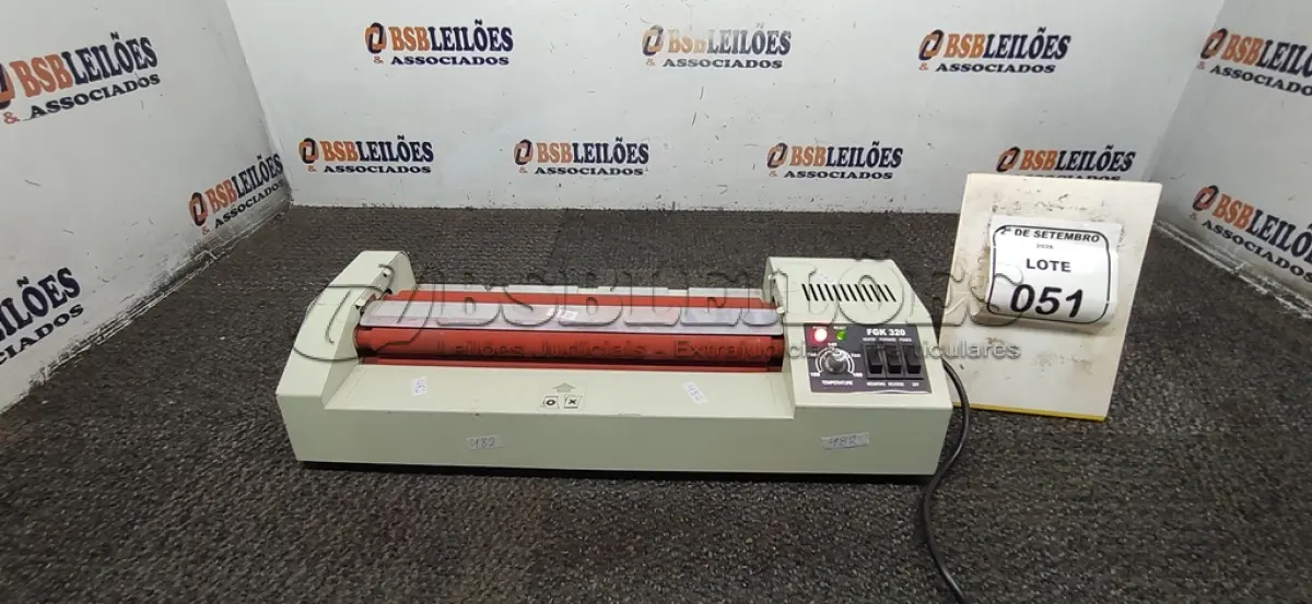 LOTE 051 - 01 SELADORA TÉRMICA MODEL FGK-320. (NO ESTADO) ATENÇÃO! FAZER A VISITAÇÃO ANTES DE ARREMATAR, NÃO SABEMOS SE FUNCIONA, LEILÃO NÃO TEM GARANTIA E NEM DEVOLUÇÃO, SUJEITO A POSSÍVEIS AVARIAS VISÍVEIS/OCULTAS E/OU AUSÊNCIA DE COMPONENTES.