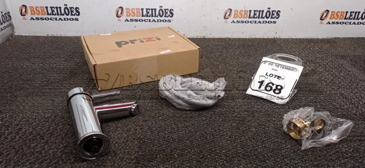 LOTE 168 - 01 TORNEIRA MISTURADOR MARCA PRIZI COM ACESSÓRIOS. (NO ESTADO) ATENÇÃO! FAZER A VISITAÇÃO ANTES DE ARREMATAR, NÃO SABEMOS SE FUNCIONA, LEILÃO NÃO TEM GARANTIA E NEM DEVOLUÇÃO, SUJEITO A POSSÍVEIS AVARIAS VISÍVEIS/OCULTAS E/OU AUSÊNCIA DE COMPONENTES.