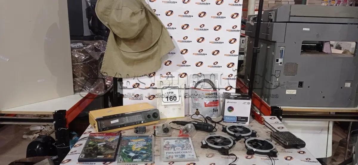 LOTE 160 - 03 COOLERS RGB, 01 CHAPÉU DE PESCADOR, 03 RESISTÊNCIAS DE DUCHA, 01 CABO HDMI, 03 JOGOS DE PS2, 01 MICROFONE E 01 RÁDIO DESPERTADOR. (NO ESTADO) ATENÇÃO! FAZER A VISITAÇÃO ANTES DE ARREMATAR, NÃO SABEMOS SE FUNCIONA, LEILÃO NÃO TEM GARANTIA E NEM DEVOLUÇÃO, SUJEITO A POSSÍVEIS AVARIAS VISÍVEIS/OCULTAS E/OU AUSÊNCIA DE COMPONENTES.